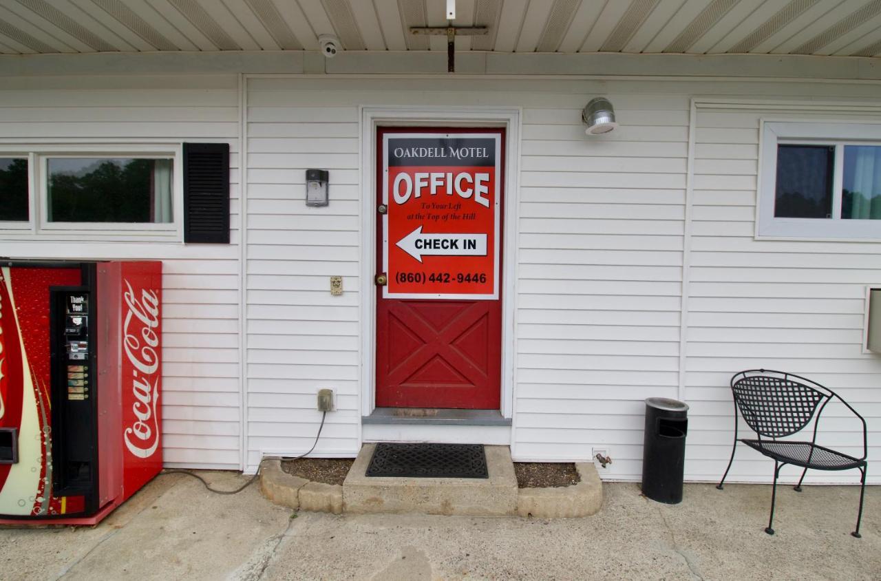 Oakdell Motel Waterford Ct エクステリア 写真