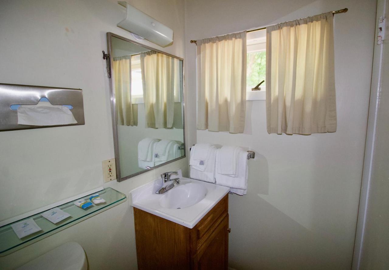Oakdell Motel Waterford Ct エクステリア 写真